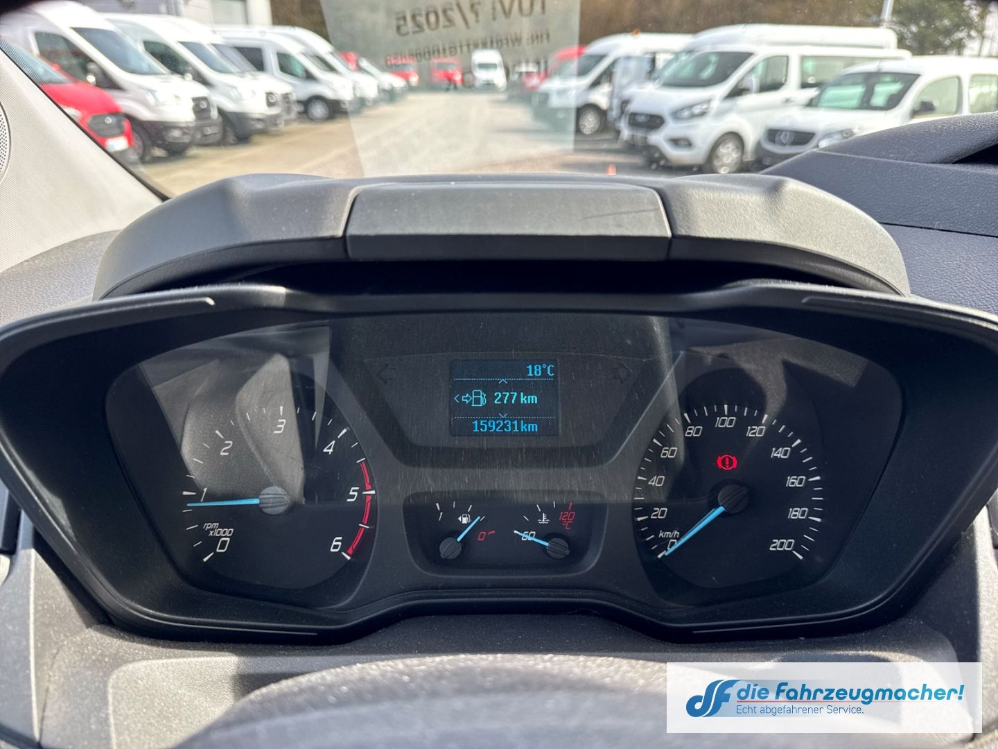 Fahrzeugabbildung Ford Transit Custom Kombi 300 L1 2.2 TDCi *8427 Expor