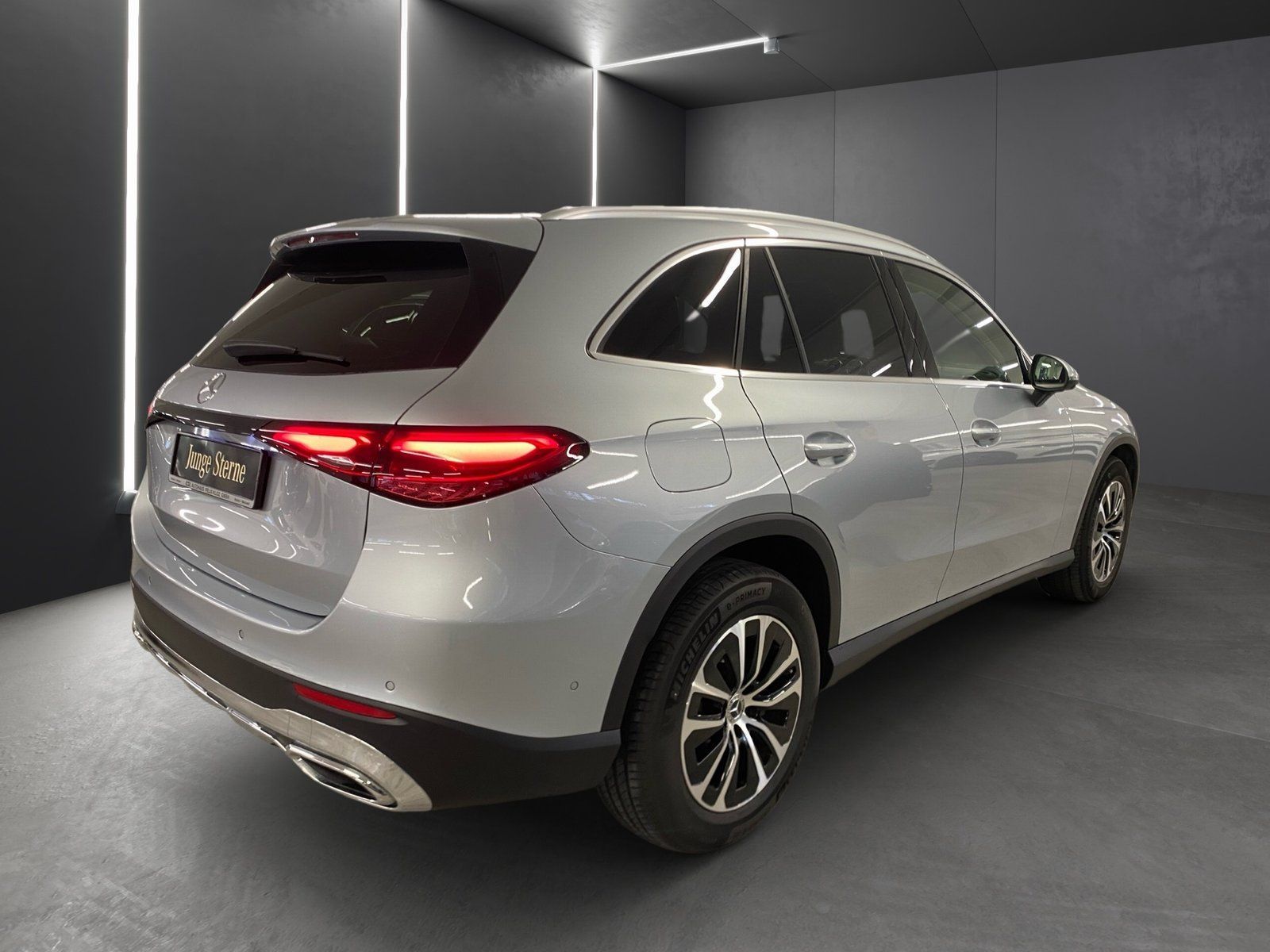 Fahrzeugabbildung Mercedes-Benz GLC 220 d 4M Avantgarde*Distro*360°*Digital*Totw