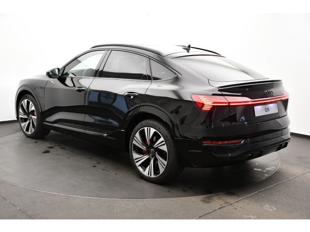 Audi Q8 Sportback 55 e-tron quattro S line foto 18