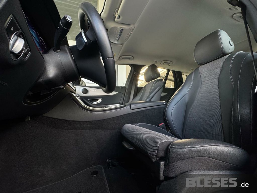 MERCEDES-BENZ E 220 – Bild 12