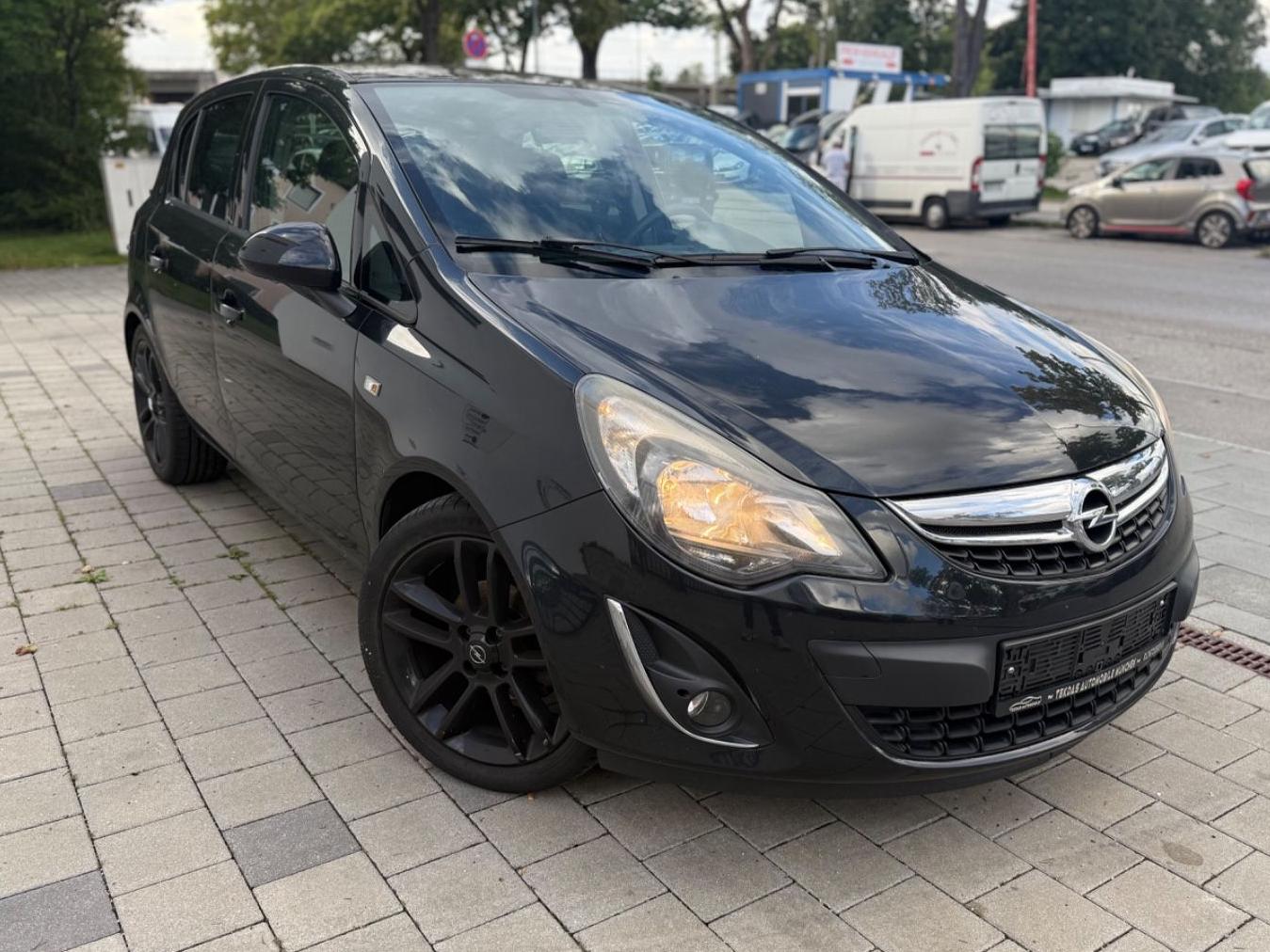 Opel Corsa D Color Edition