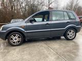 Ford Fusion 1.4 Benzin ps 80 gut Zustand - Ford Fusion: Van