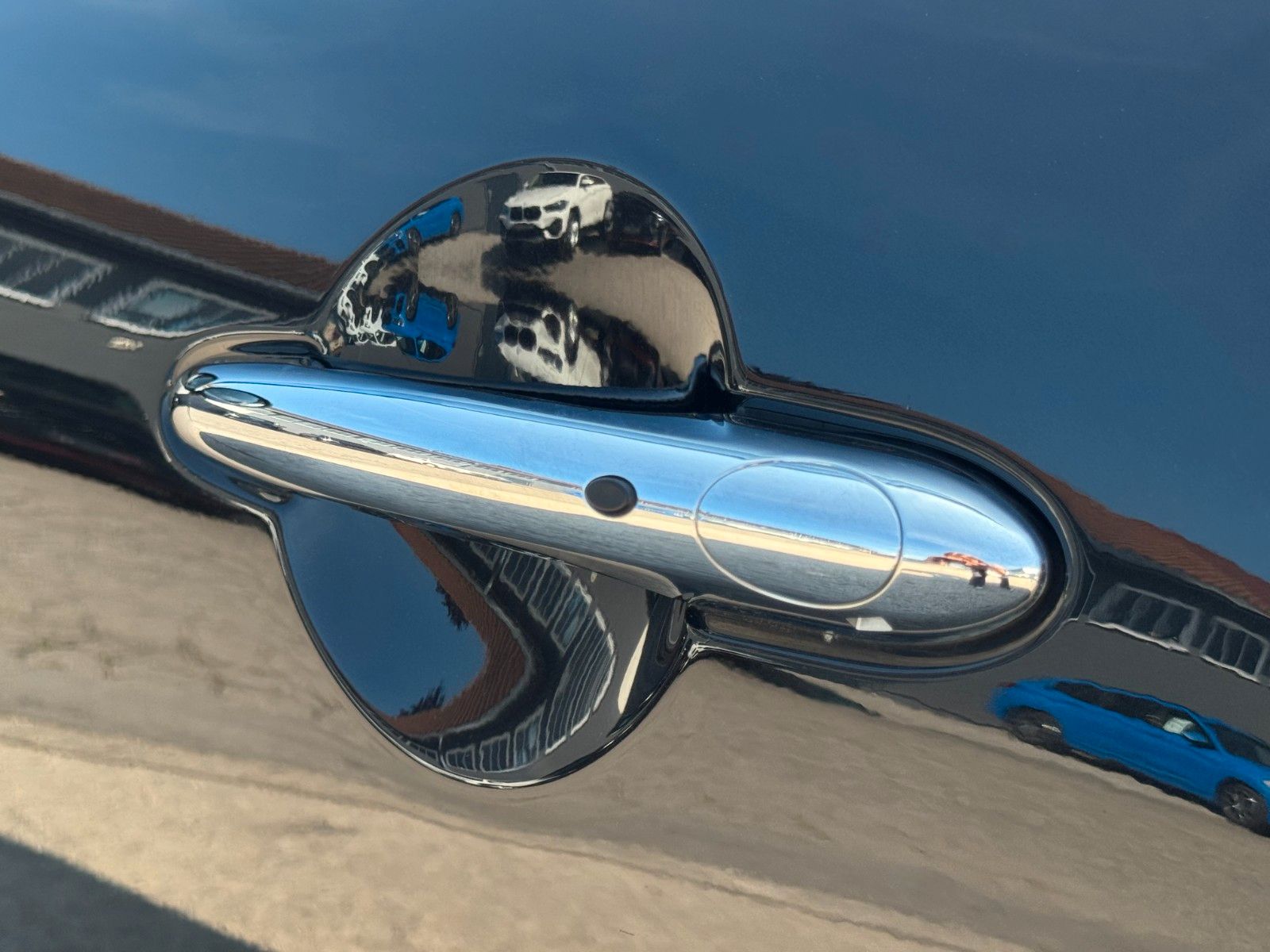 Fahrzeugabbildung MINI Cooper Cabrio Autom. Essential Trim Temp PDC SHZ