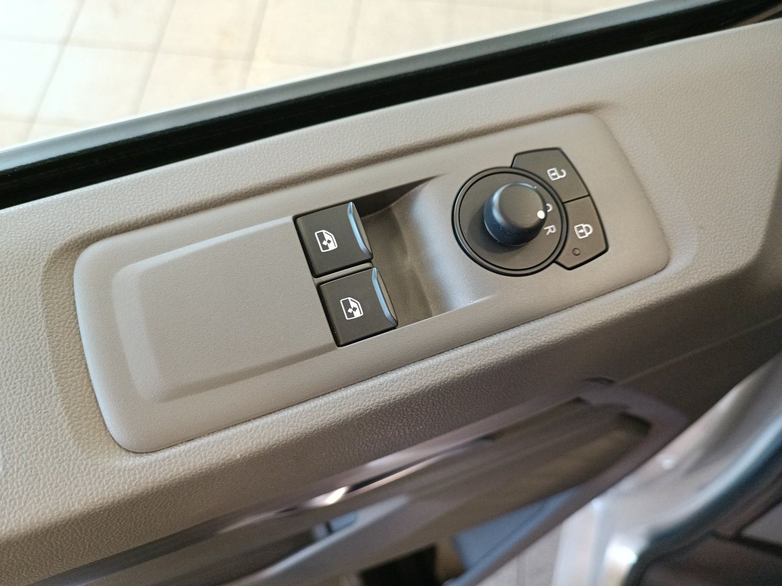 Volkswagen T7 Caravelle - Bild 15