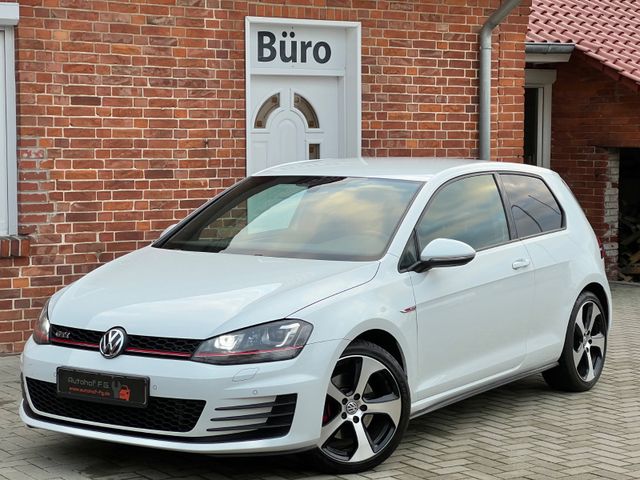 Volkswagen Golf VII Lim.GTI*SHZ/TEMPOMAT/SPORT/BIXENON/TOP*