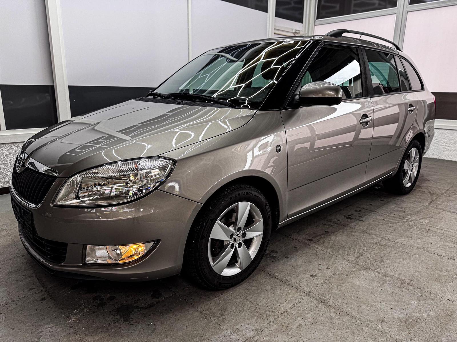 Skoda Fabia Combi AMBIENTE RADIO KLIMA ALU EL.PAKET...
