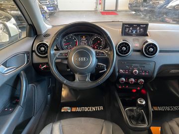 Audi A1 ambition *NAVI*PDC*SZHZ*KLIMA*SPORTFAHRWERK*