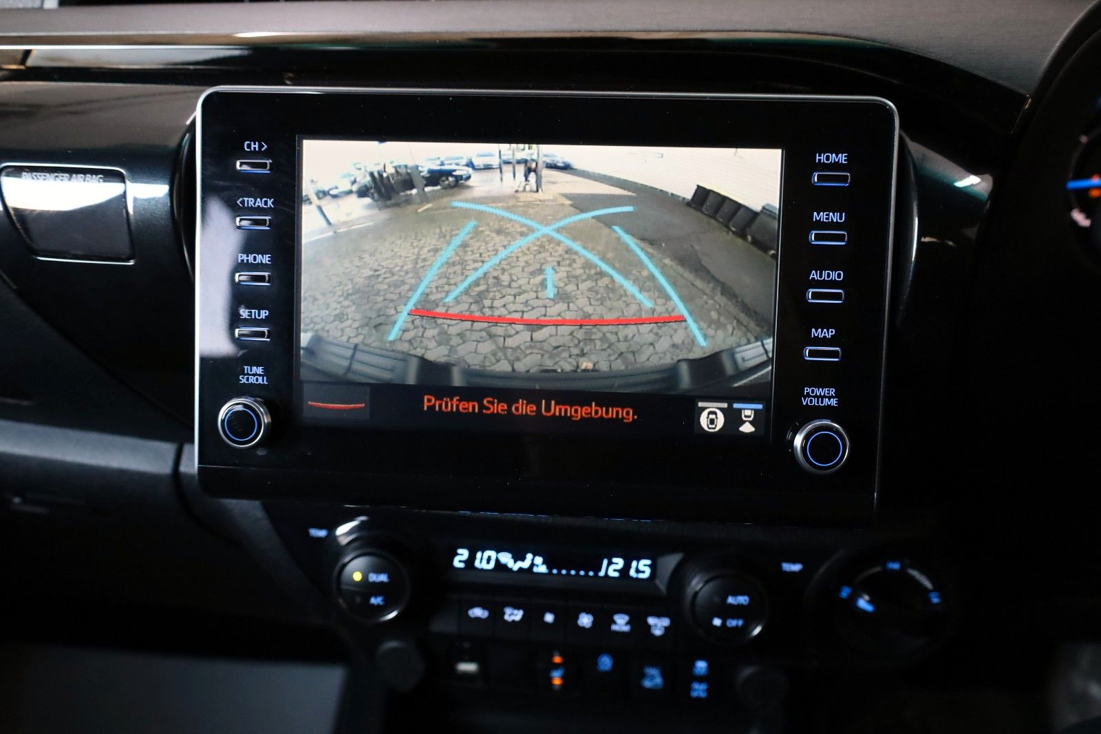 Fahrzeugabbildung Toyota Hilux 2.8 D-4D Invincible,HardTop,Rechtslenker !