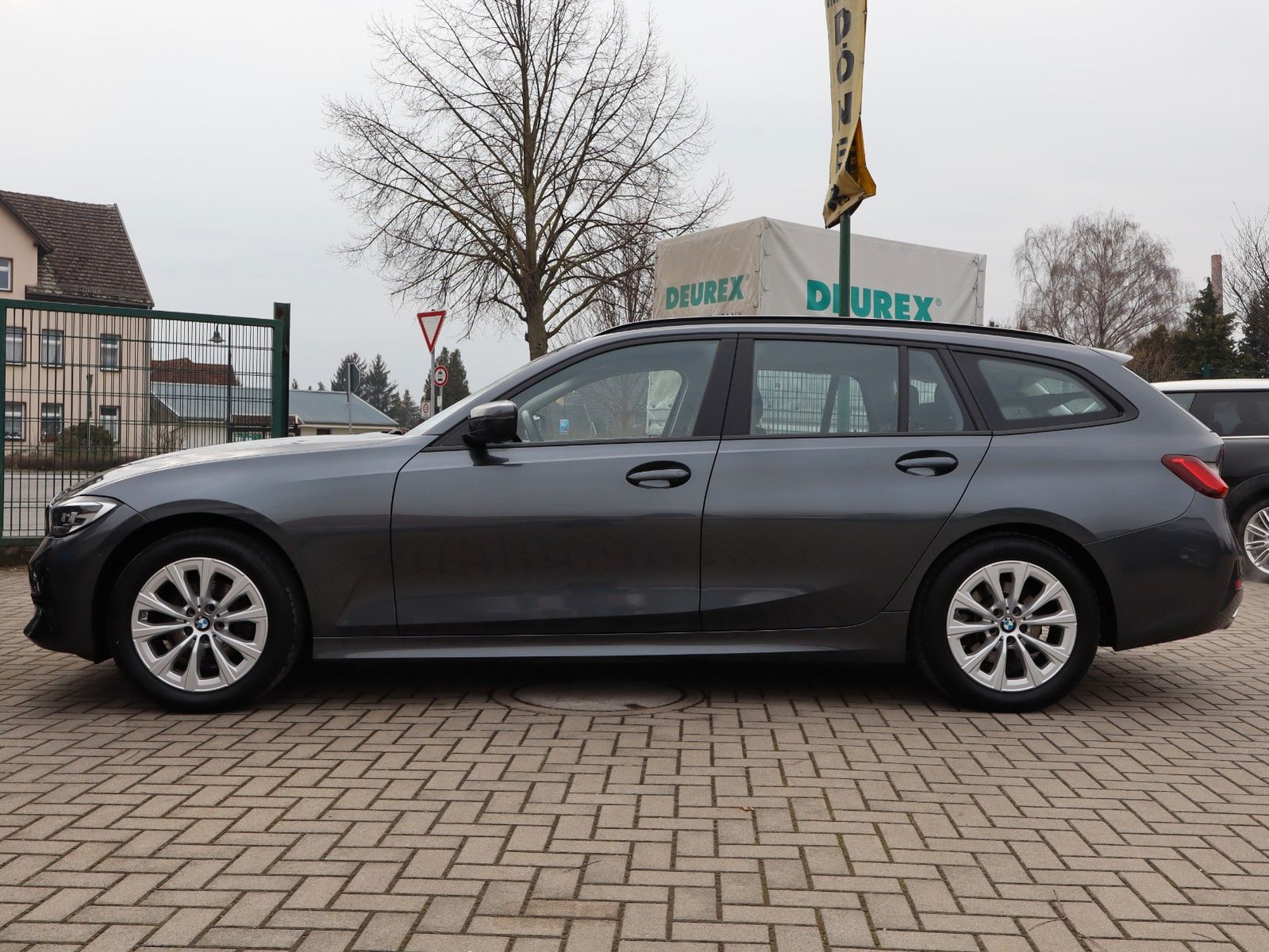 BMW 318i Touring Advantage Auto foto 8