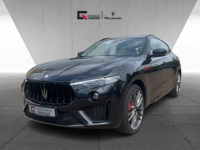 Maserati Levante TROFEO MY23 V8 580PS AWD Nero&Nero