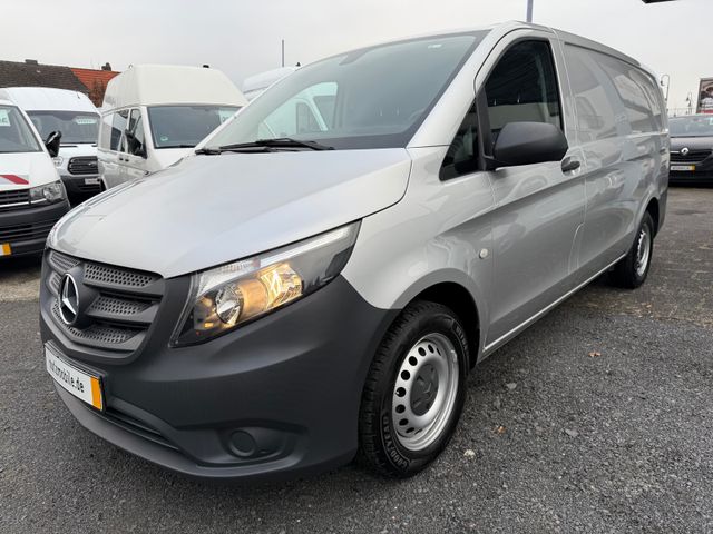 Mercedes-Benz Vito 111 Lang Werkstattausstattung Regale