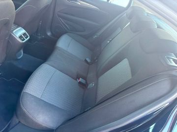 Opel Insignia - 11