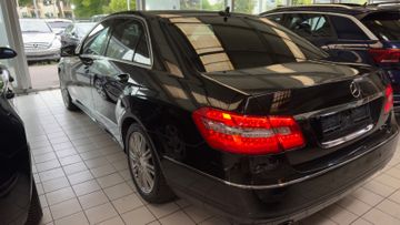 Mercedes E 300 - 4
