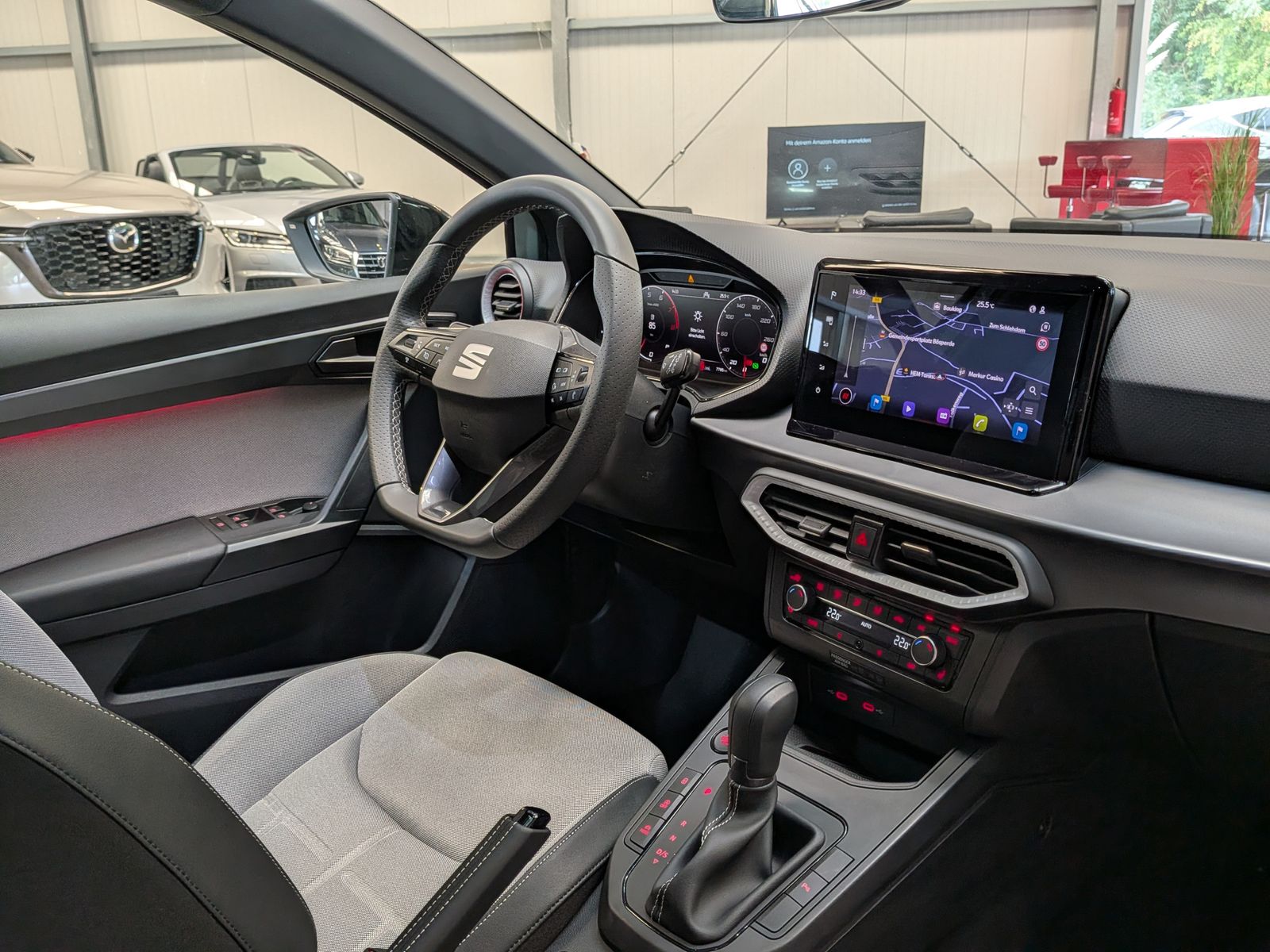 Fahrzeugabbildung SEAT Ibiza 1.5 TSI FR Black Edition ACC Cam SHz Pano