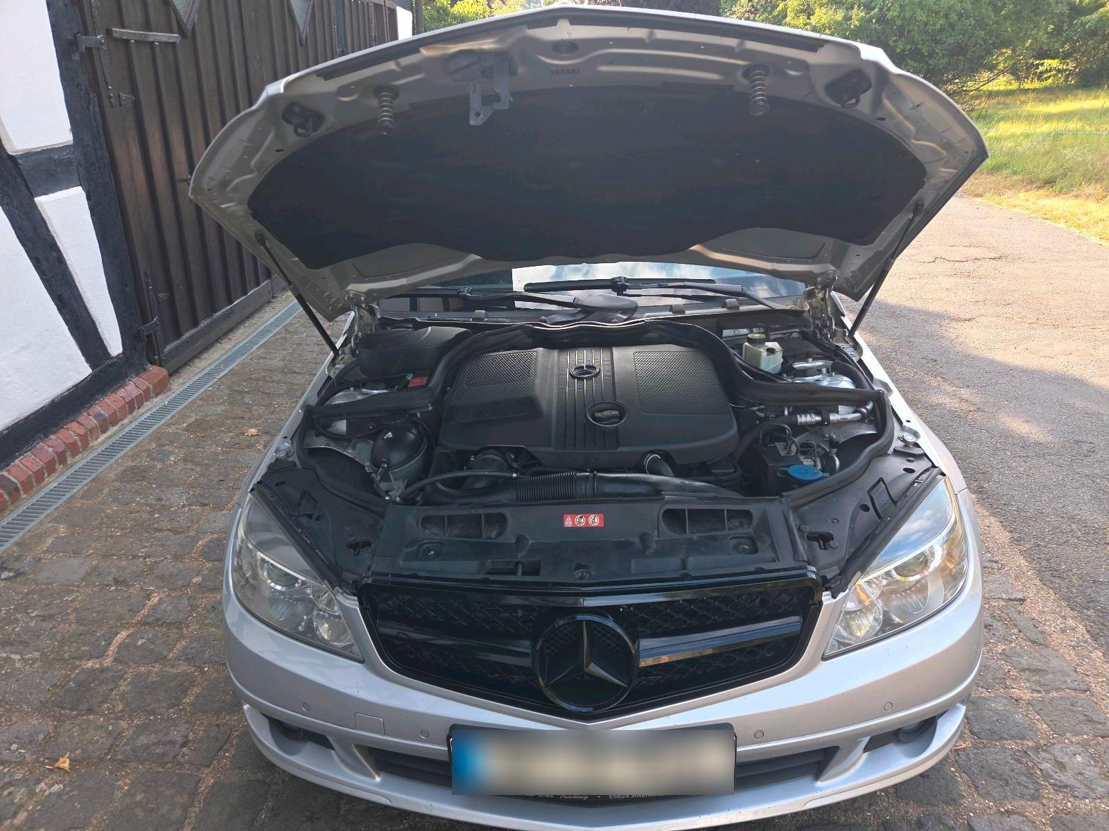 Mercedes-Benz C220 2009 — photo 14