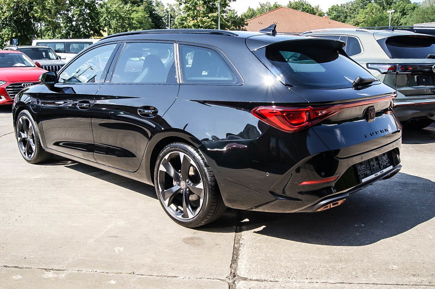 Fahrzeugabbildung CUPRA Leon Sportstourer e Hybrid DSG XL-VISION 1.HAND