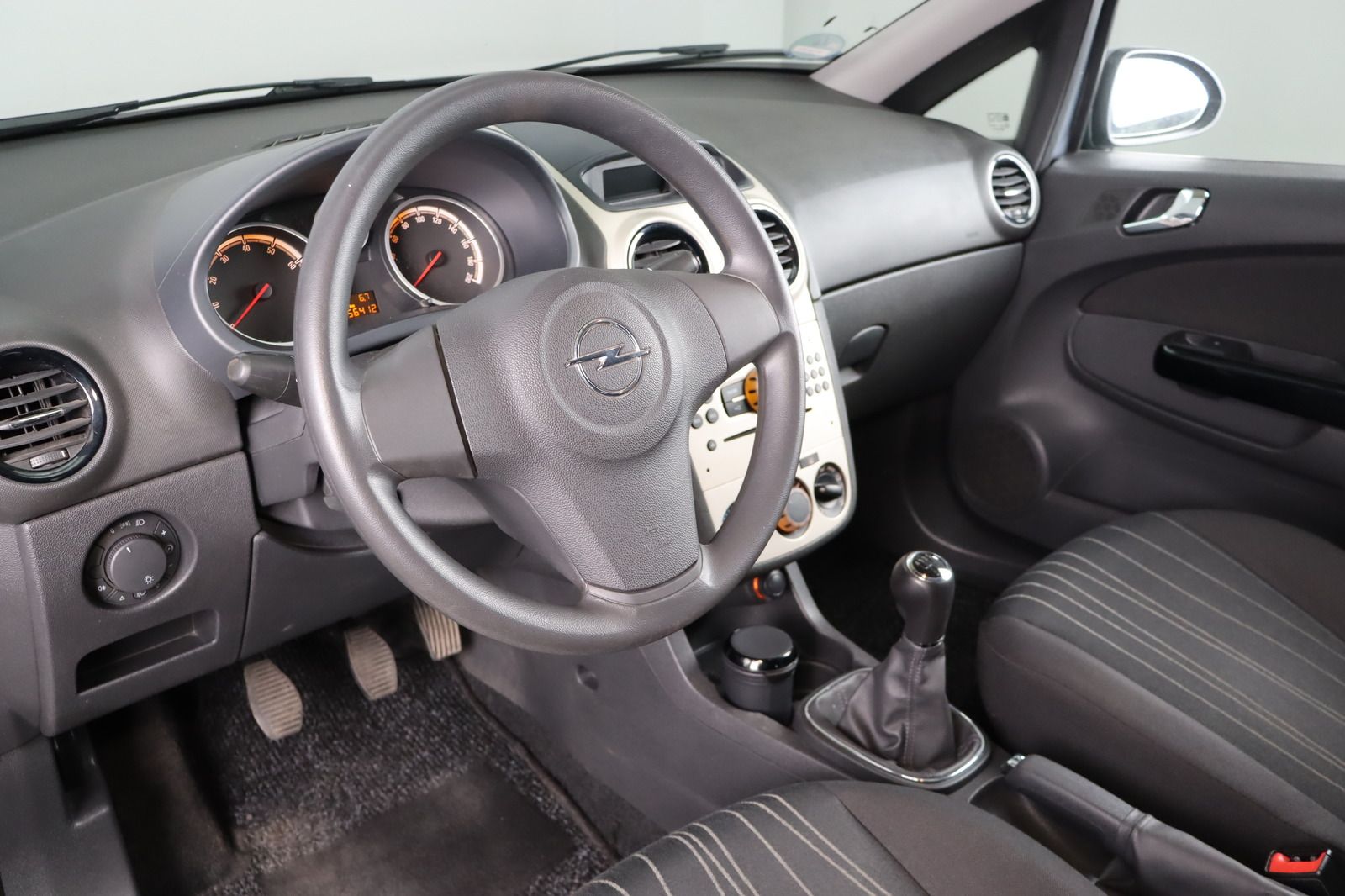 Fahrzeugabbildung Opel Corsa 1.2 16V Klima * wenig km