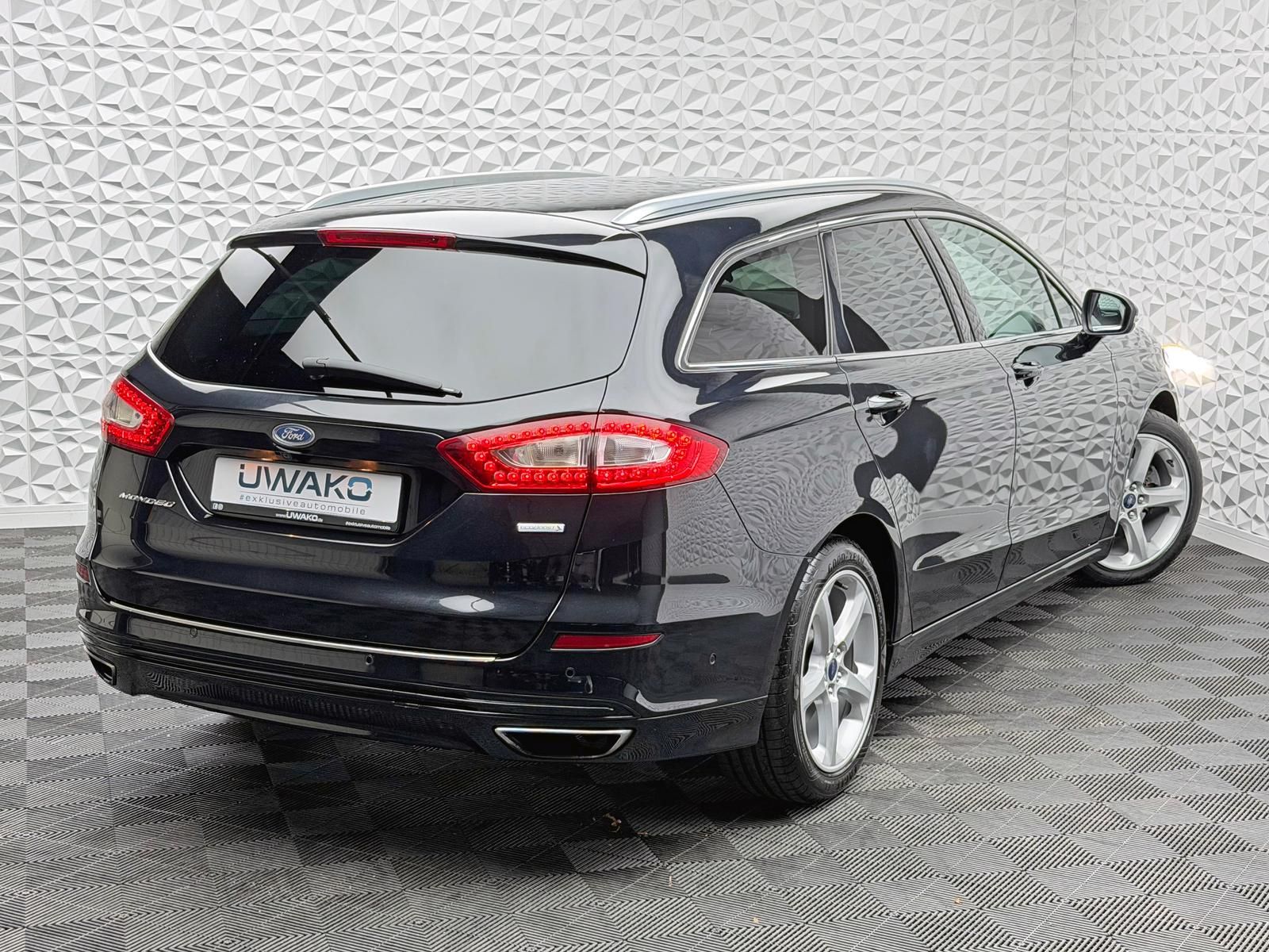Fahrzeugabbildung Ford MONDEO TURNIER 2.0 ECOBOOST/TITANIUM/PANO/KEYLES