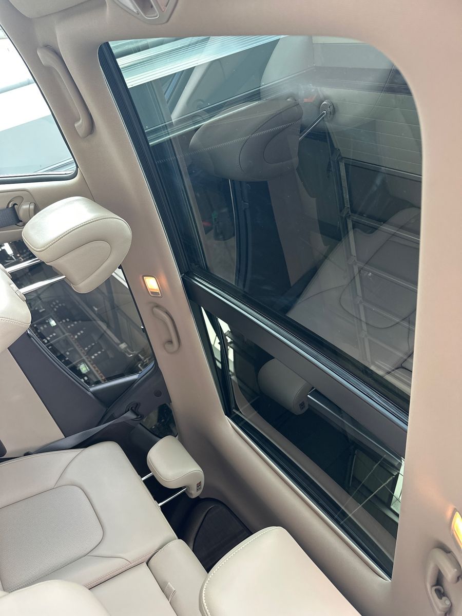 Fahrzeugabbildung Hyundai Santa Fe 2.2 CRDi 4WD Automatik NAV+XEN+PANO+AHK