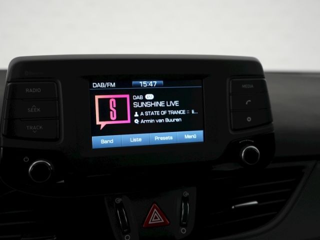 i30 PASSION+RÜCKFAHRKAMERA+SITZ-/LENKRADHEIZUNG+