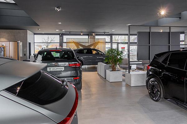 showroom-image-top