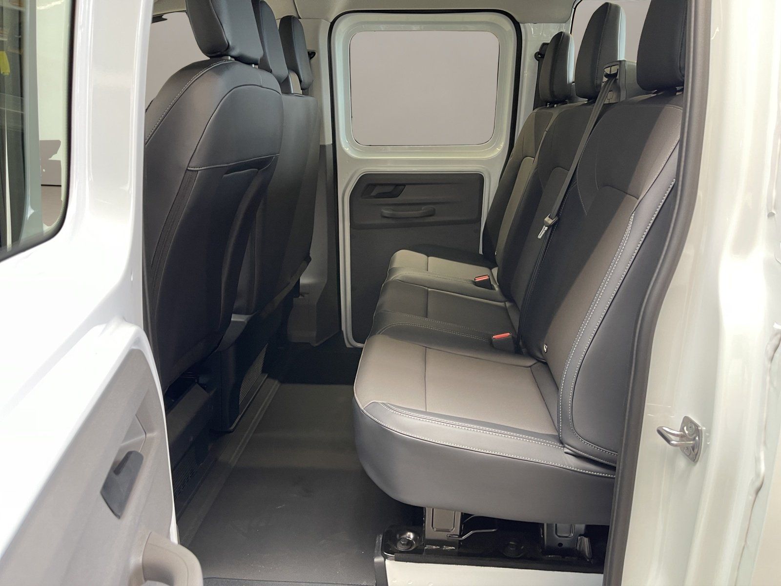 Volkswagen T7 Transporter - Bild 15