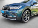 Volkswagen Tiguan 1.5 TSI DSG Life *APP*Kamera*Pano*AHK* - Volkswagen Tiguan: Allradantrieb