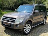 Mitsubishi Pajero 3.2 Instyle Aut. *Leder *Navi *Kamera *SD - Mitsubishi Pajero in München