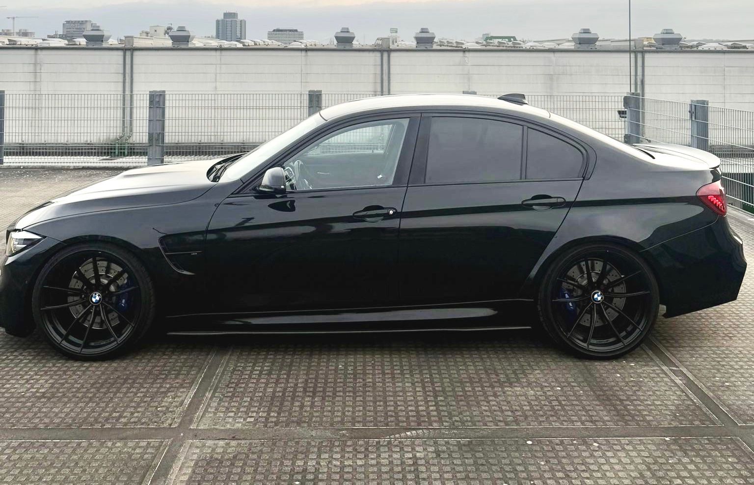 Fahrzeugabbildung BMW M3 Competition*Harman/Kardon+Autom.+Carbon+Voll*