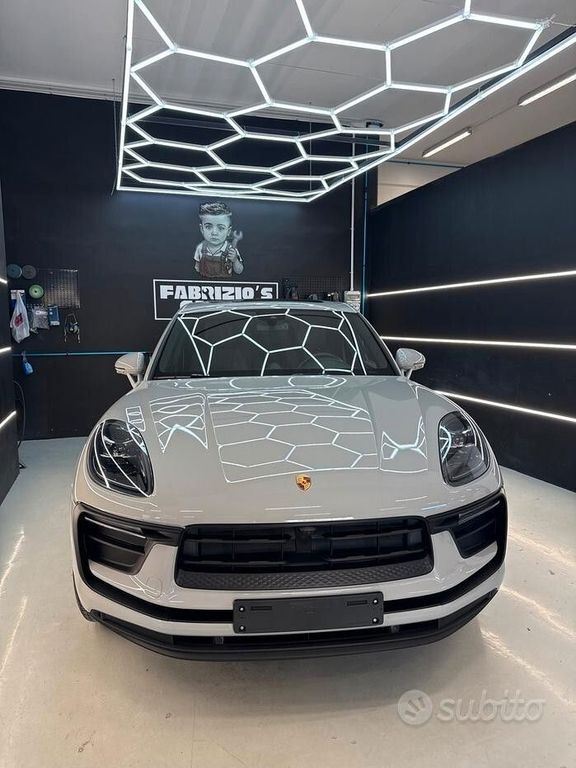 Image of Porsche Macan