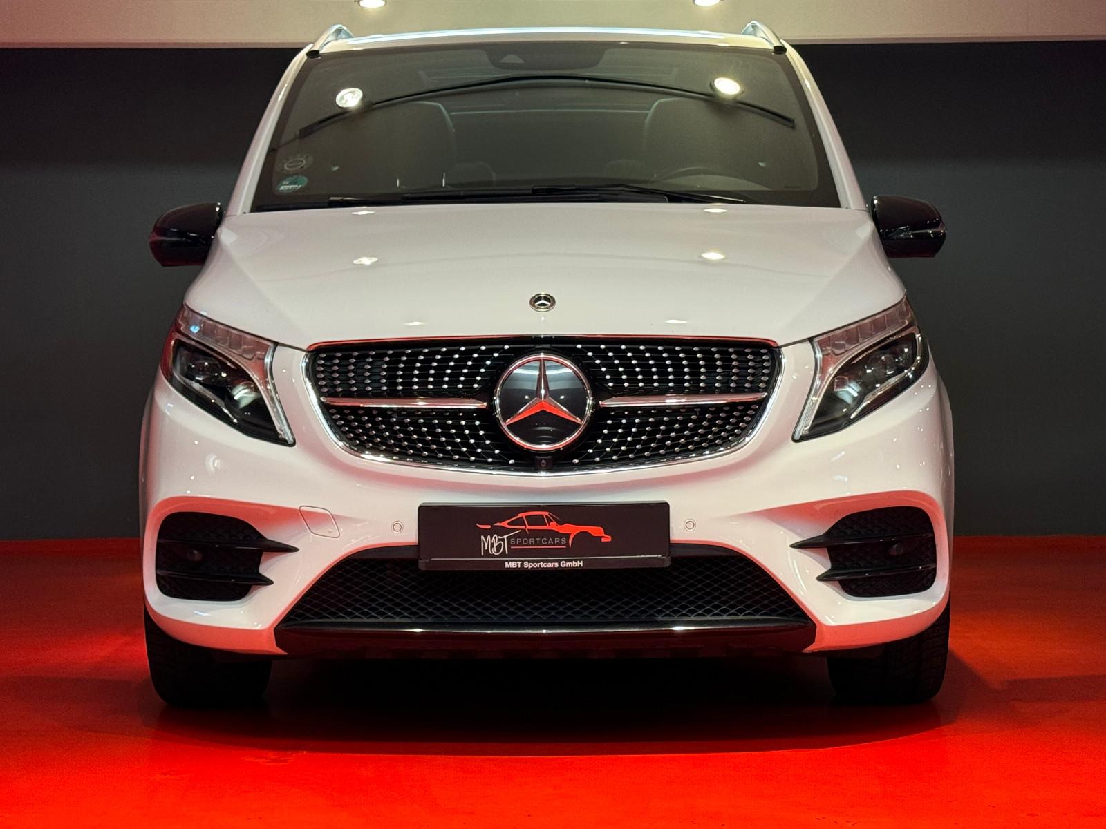 Mercedes-Benz V300D/LANG/EXCLUSIVE EDITION/VIP SEATS/AMG/PANO!