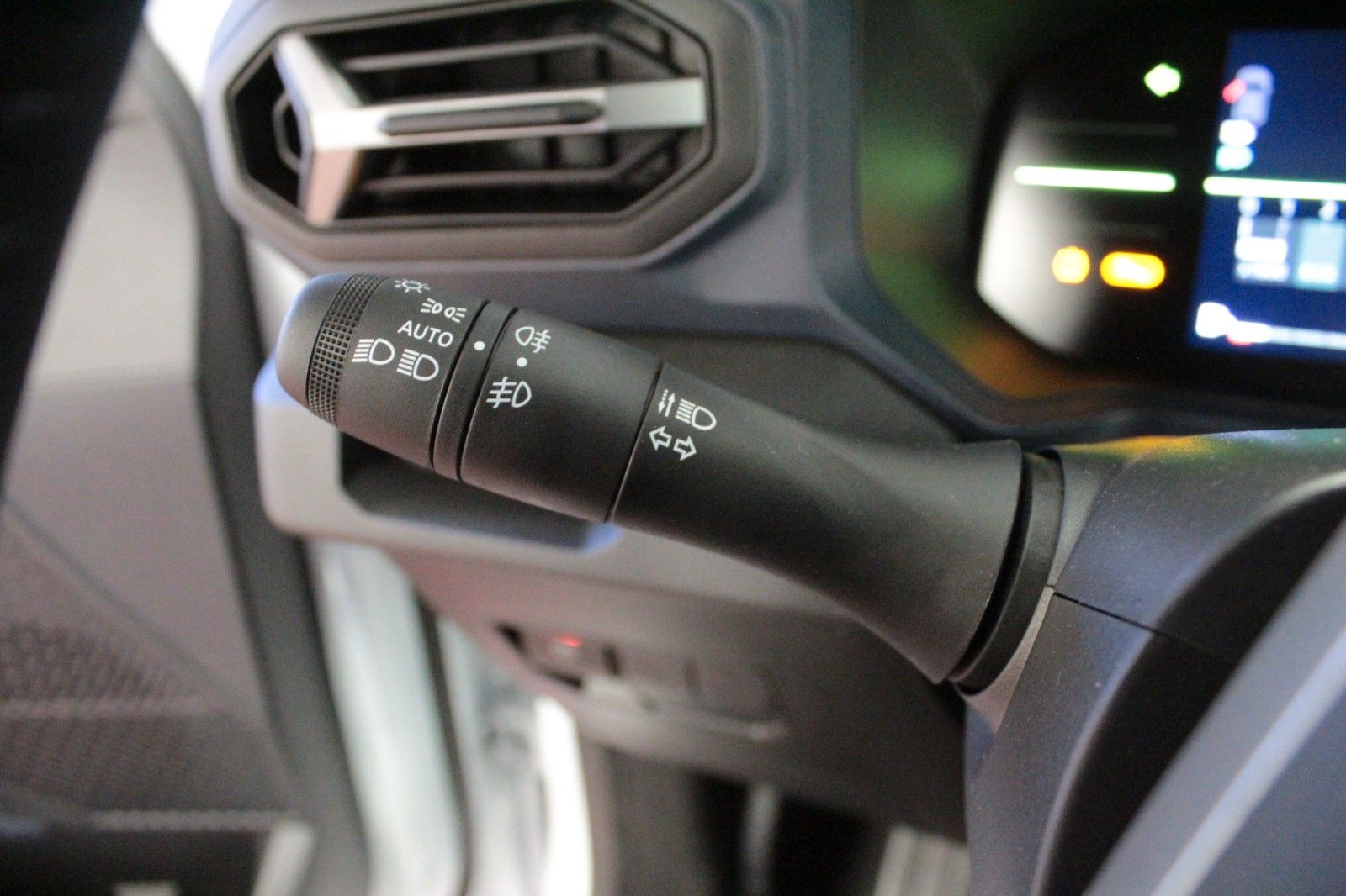 Fahrzeugabbildung Dacia Duster mild hybrid 130 Journey *Winterpaket*