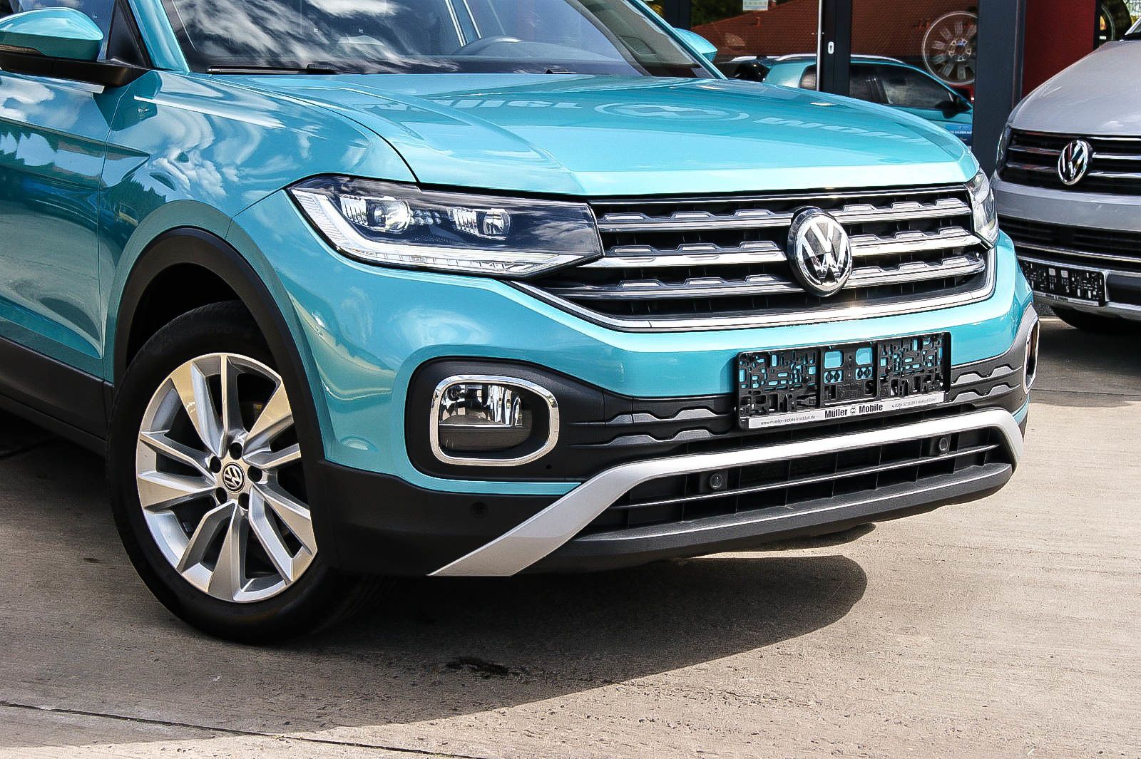 Fahrzeugabbildung Volkswagen T-Cross HIGHLINE 1.0 TSI NAVI LED VIRTUAL 1.HAND