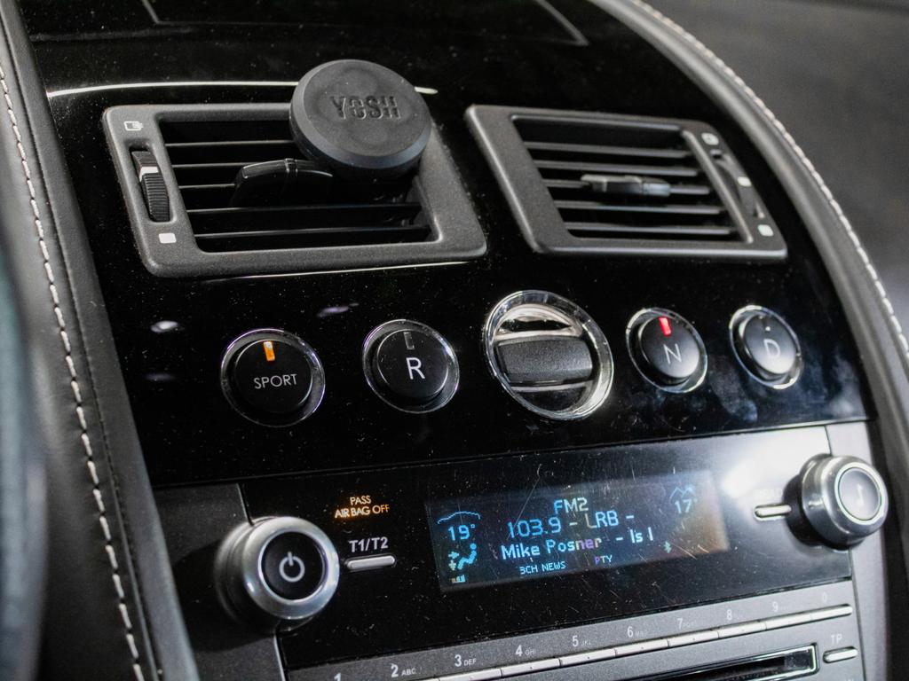 Aston Martin V8 Vantage