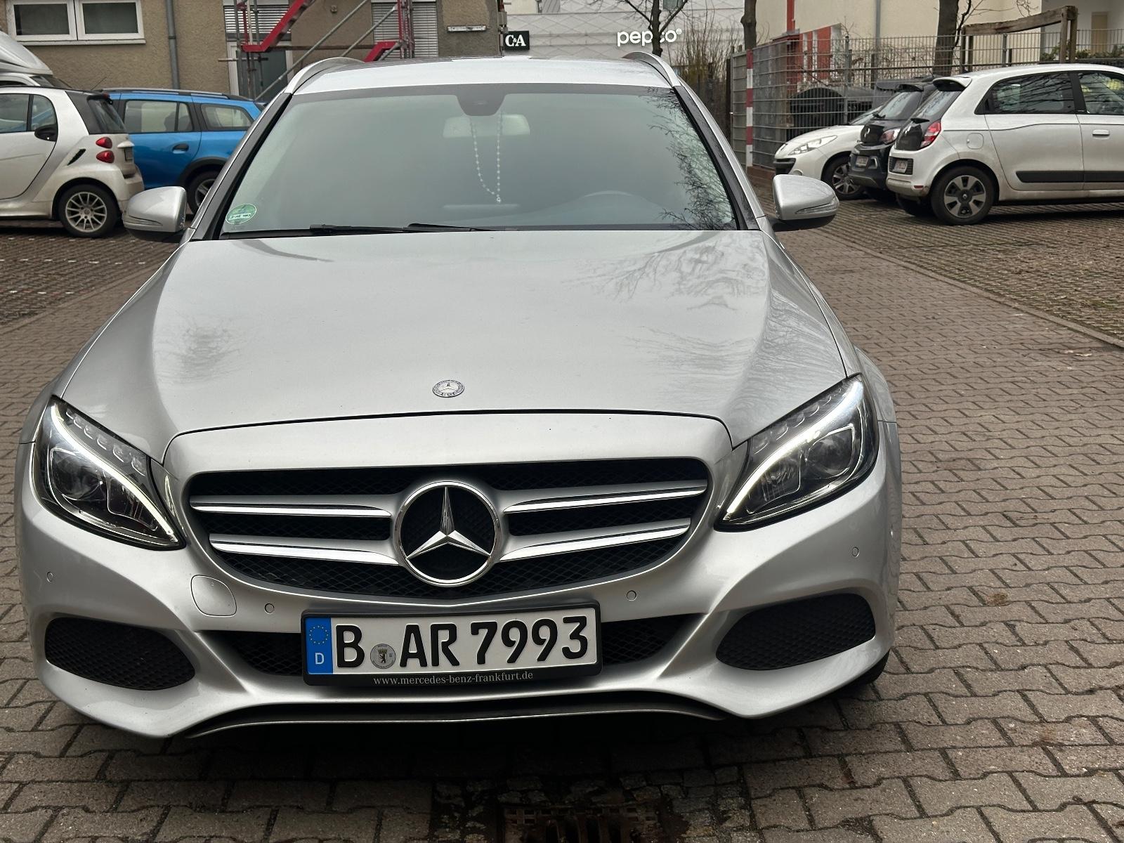 Mercedes-Benz C 220/KOMBI/XENON/NAVI/LEDER