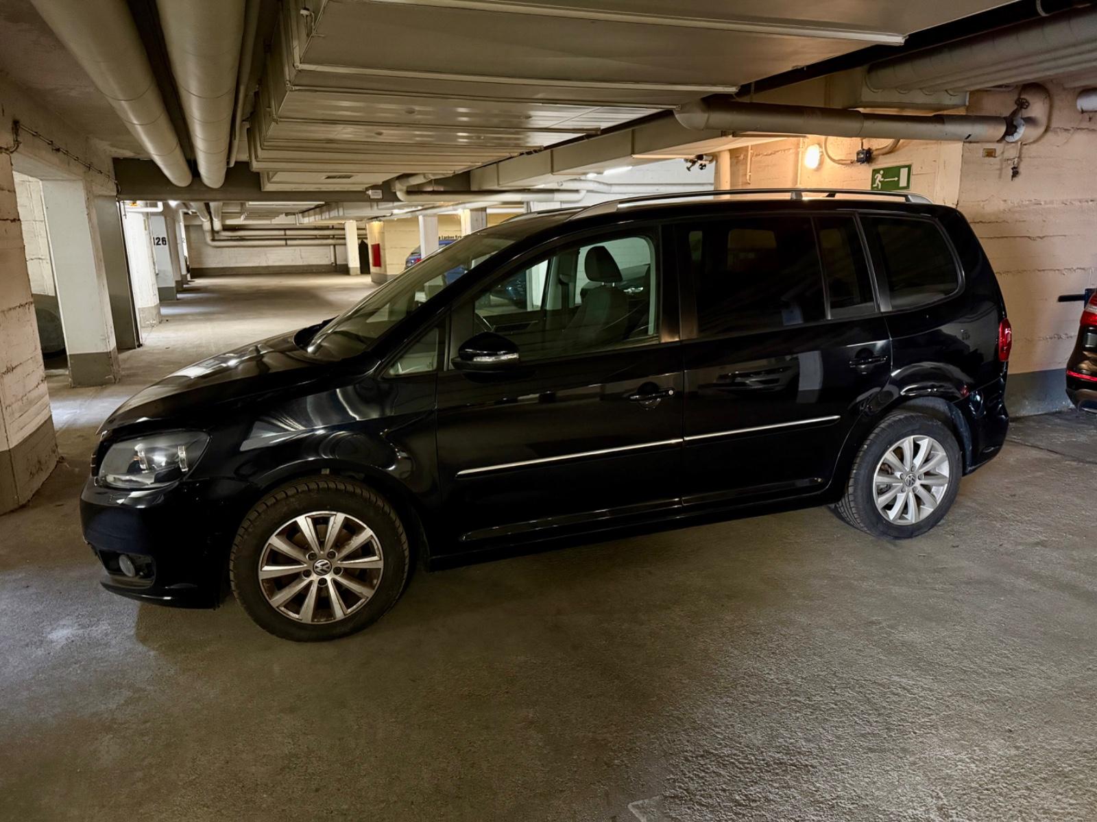 Volkswagen Touran *H i g h l i n e*1.6TDI*Alcantara*SHZ*AHK