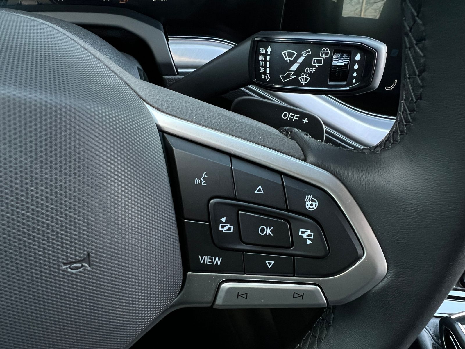 Fahrzeugabbildung Volkswagen Touareg 3.0 TDI 4MOTION *AHK, Luftfederung, 19*-