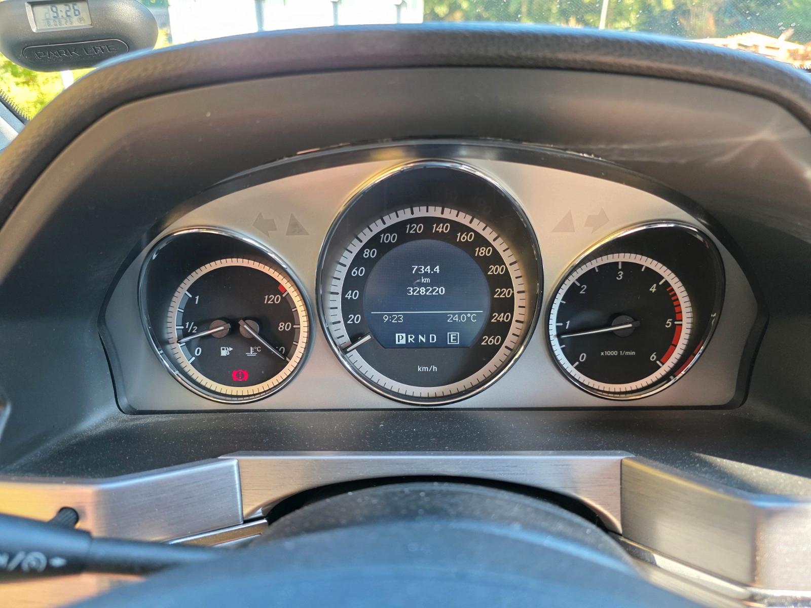 Mercedes-Benz GLK250 2012 — photo 21