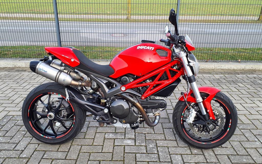Ducati MONSTER 796 ABS EXTRAS + HELM