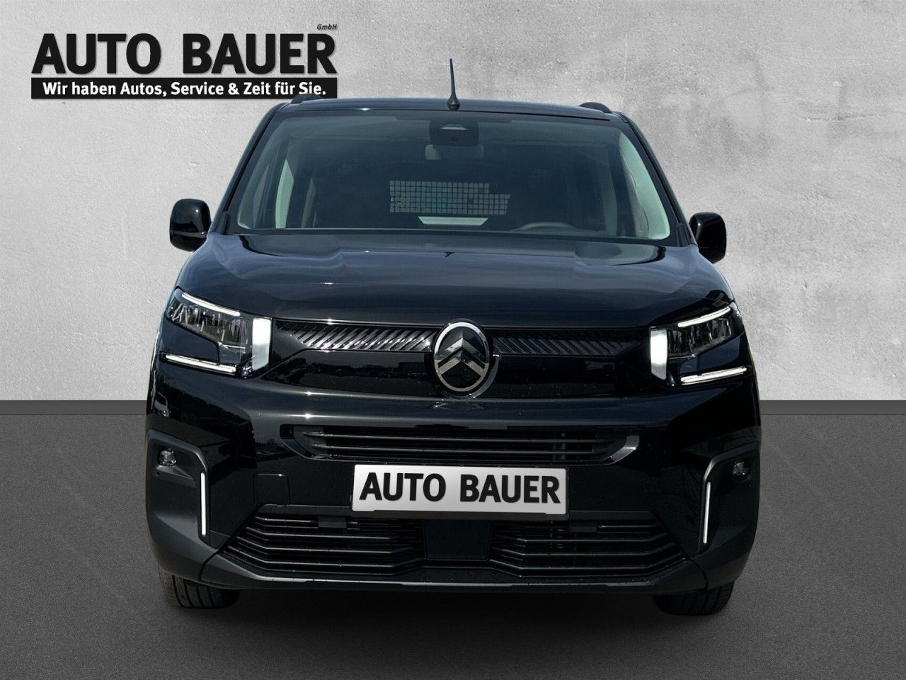 Fahrzeugabbildung Citroën Berlingo MPV Plus XL - mit KI generiert/bearbeitet