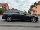 Mercedes-Benz E 350 T BlueTec 4Matic +Vollausstattung!+8-Fach! - Mercedes-Benz E 350: Bluetec