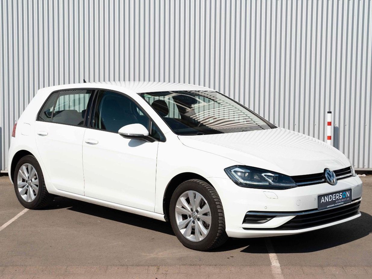 Fahrzeugabbildung Volkswagen GOLF VII LIM 1.4 TSI LED KAM NAVI MFL PDC SHZ