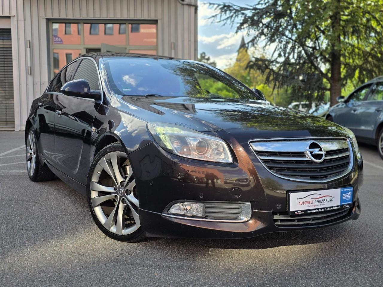 Opel Insignia 2.8 AUTOMATIK NAVI XEN OPCLINE LEDE 4x4
