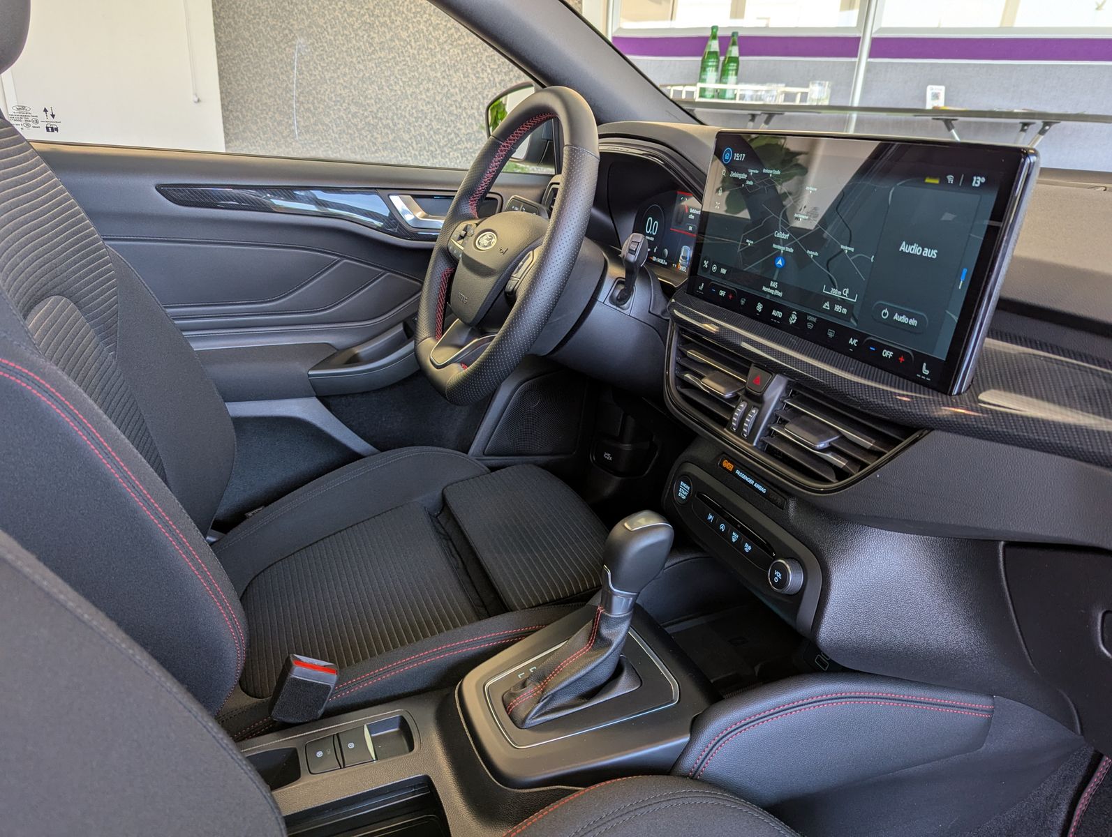 Fahrzeugabbildung Ford Focus 1.0 ST-Line X Styling Matrix B&amp;O Pano 18"