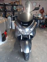 Suzuki Burgman 200i  - SUZUKI BURGMAN 200