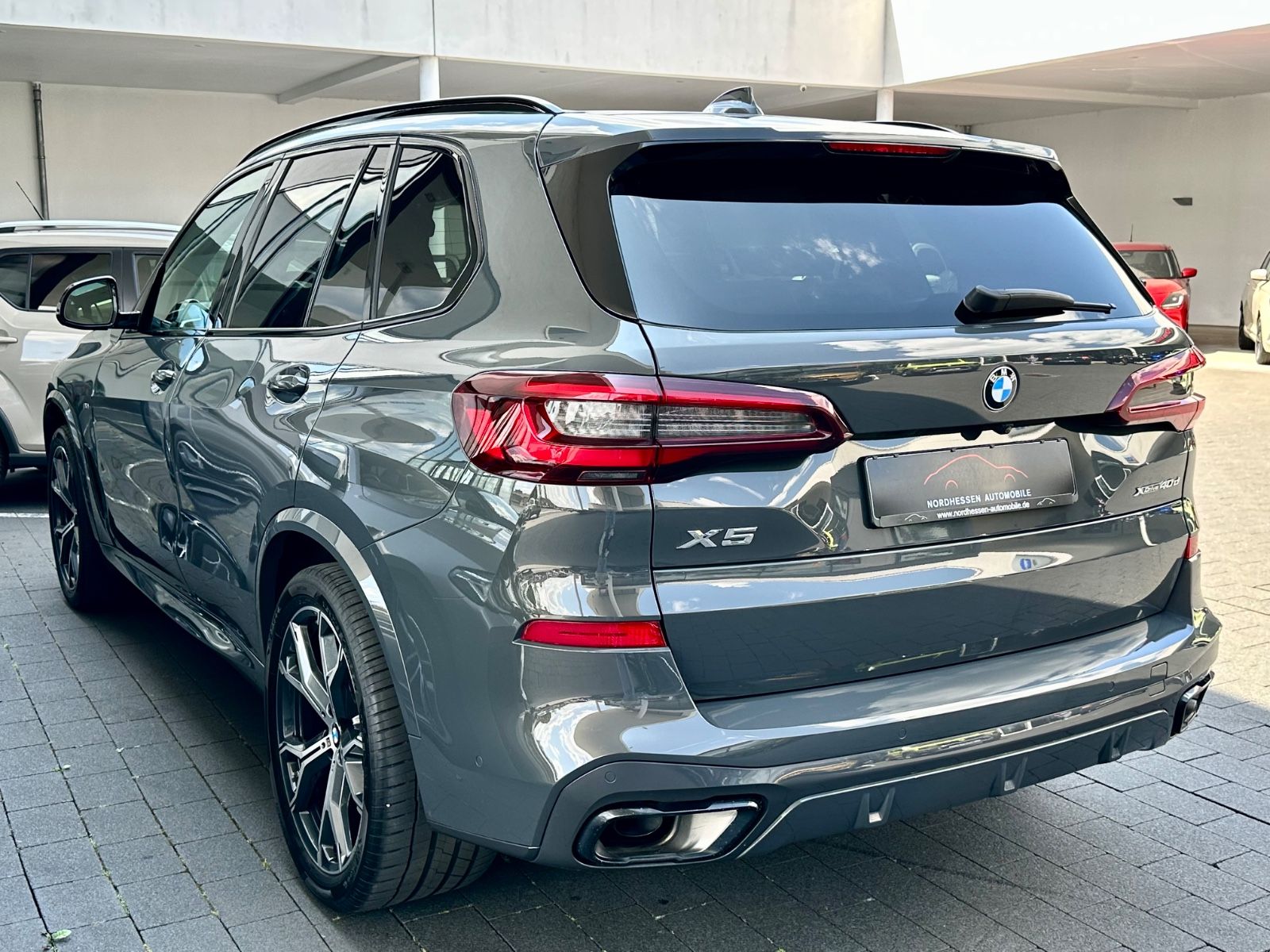 BMW X5 xDrive 40d M Sport | M Sitze | Panorama | AHK imagem 3