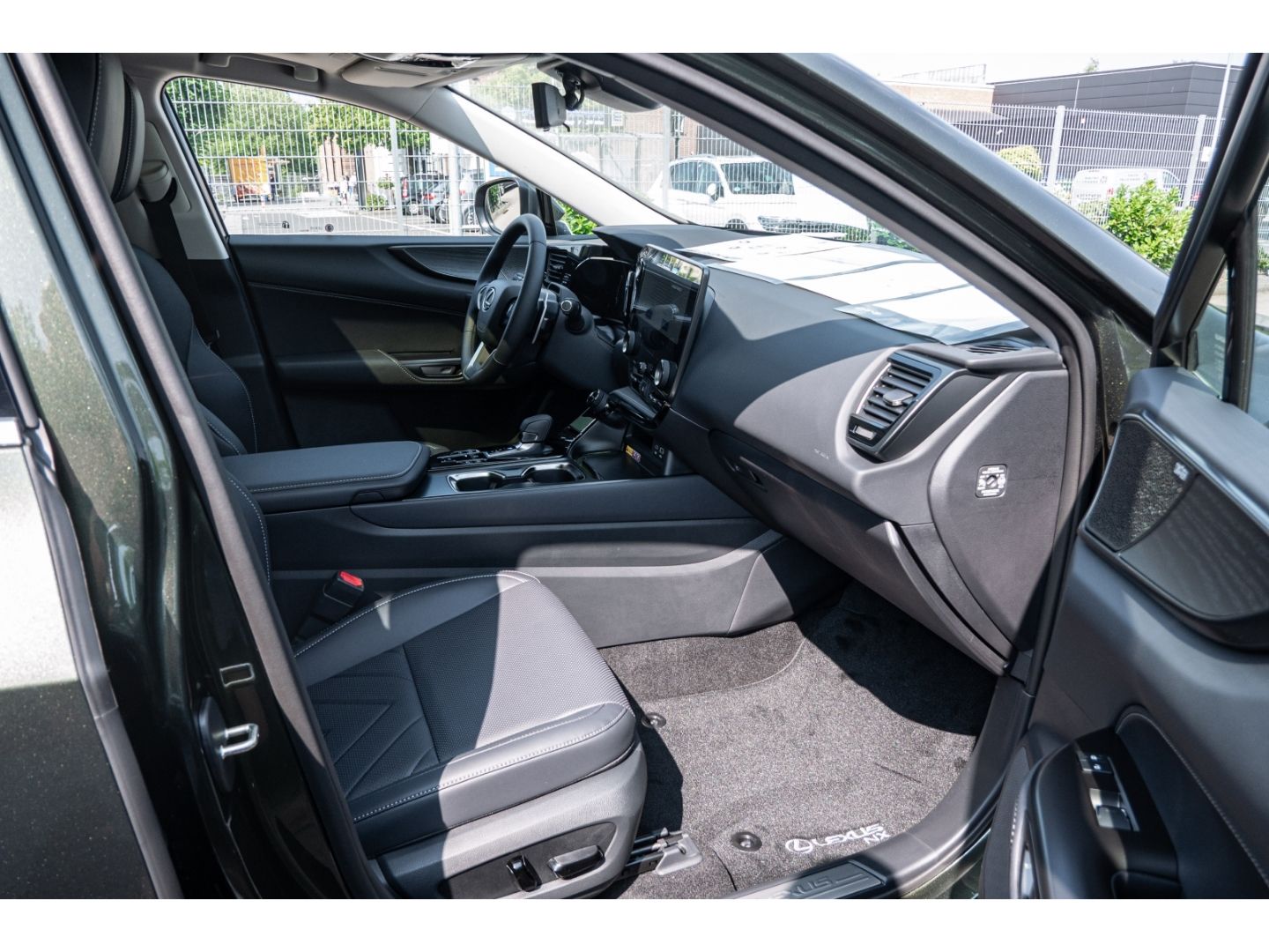 Lexus NX 450h - Bild 8