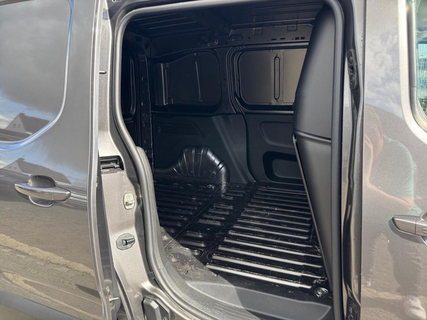 Citroën Berlingo Kasten Club M L1 130 Keyless Start Fern