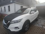 Nissan Qashqai 1.3 DIG-T DCT 160PS Acenta Acenta - Nissan Qashqai mit Benzin-Antrieb: Limousine, Automatik