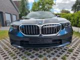 BMW Limousine, 360° Kamera, HUD, Sitzbelüftung - BMW i5 in Bonn